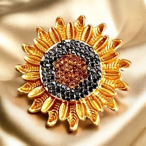 Gold tone pretty sunflower pin brooch rhinestones super fun bright NWOT